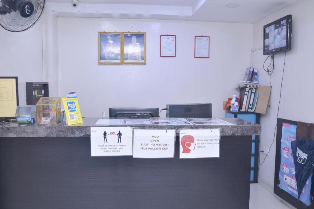 Oyo 89874 Gs Golden Star Hotel Seri Kembangan Exteriér fotografie