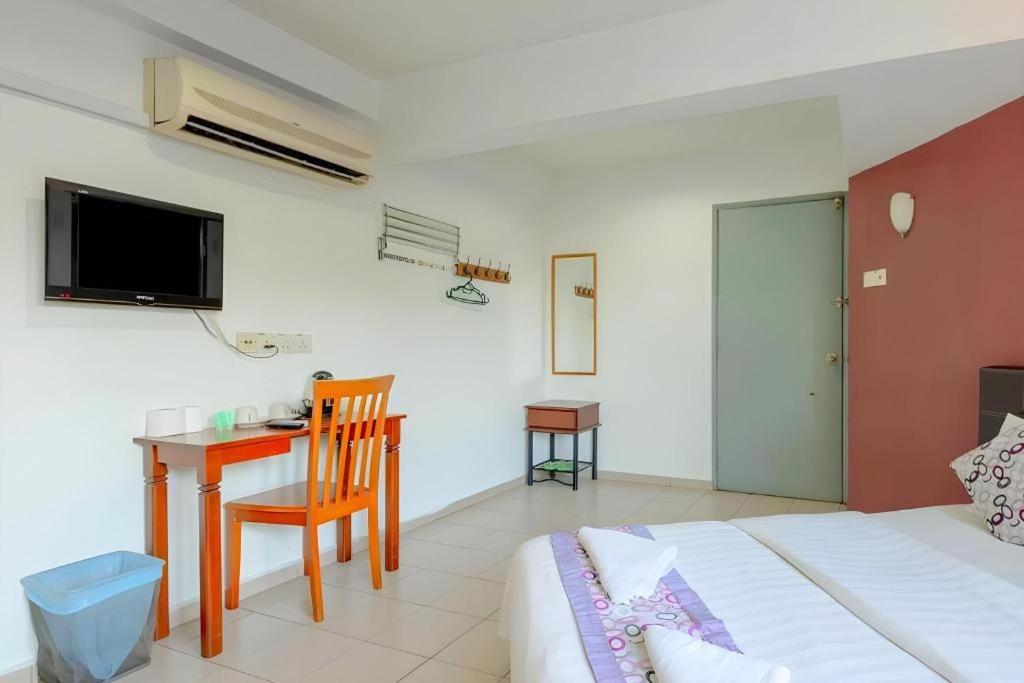Oyo 89874 Gs Golden Star Hotel Seri Kembangan Exteriér fotografie